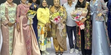Bank Sultra Dukung Pemprov Tampilkan Pesona Tenun Tolaki di Indonesia Fashion Week 2025