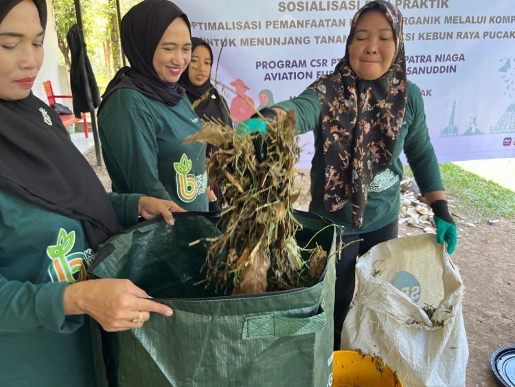 PT Pertamina Patra Niaga Sulawesi melalui unit Aviation Fuel Terminal (AFT) Hasanuddin meluncurkan program inovatif bernama Eco-Cycle untuk mengelola lingkungan menjadi lebih bersih.