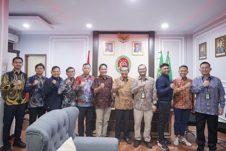 Foto bersama Perwakilan Pertamina Patra Niaga Sulawesi dengan Kejaksaan Tinggi Gorontalo.