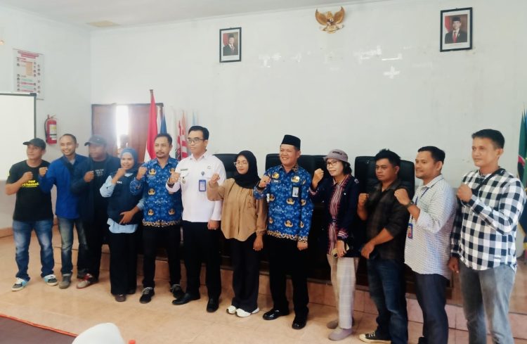 Foto bersama usai workshop yang digelar BNNK Muna, Senin (17/11/2025).