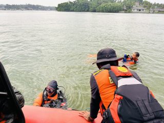 Basarnas Kendari Cari Pemancing Asal Konawe Selatan yang Hilang Terseret Arus di Perairan Bungkutoko