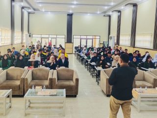 Ratusan Mahasiswa dari 45 Kampus Padati Pelatihan Soft Skills dan Leadership di STIE Enam Enam Kendari
