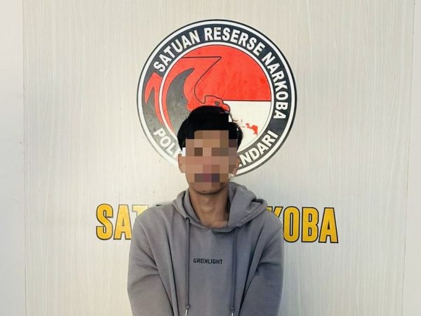 Edarkan Sabu Sistem Tempel, Pengangguran di Kendari Dibekuk Polisi dengan 48 Paket Barang Bukti
