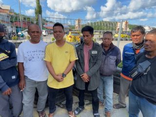 Pemicu Kemacetan di Depan Pelabuhan Kendari: Driver Offline dan Online Berebut Penumpang