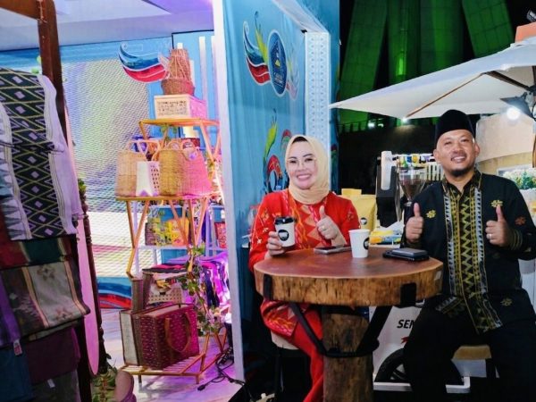 Pemkot Kendari Bersinar di Harmoni Sultra, Sabet Juara I Stand Pameran HUT ke-62 Sultra