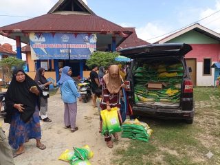 Warga Puday Antusias Sambut Gerakan Pangan Murah Pemkot Kendari