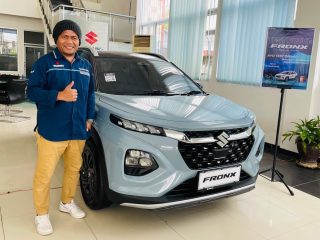Yuk Intip Kecanggihan Suzuki Fronx di Kendari : Mobil Bisa Rem Otomatis dan Bertabur Hadiah iPhone 17 Pro!