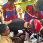 Damkar Kendari Selamatkan Jari Siswa yang Terjepit Kursi Rusak