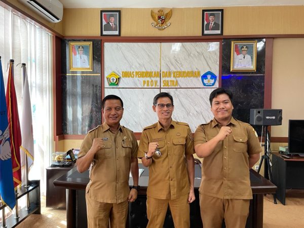 Guru Matematika SMAN 1 Kendari Tembus Riset Internasional di Nepal dan Thailand
