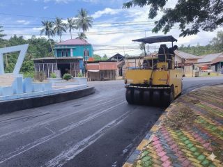 Dinas PUPR Kendari Aspal Jalan Pantai Nambo, Siapkan Akses Lancar Sambut UCLG ASPAC