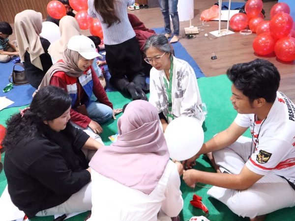 Pertamina Patra Niaga Regional Sulawesi Melalui IT Bitung Dorong Kemandirian Kelompok Binaan Lewat Pelatihan Kreasi Dekorasi Acara