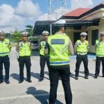 Ditlantas Polda Sultra Amankan Arus Lalu Lintas di Pantai Nambo