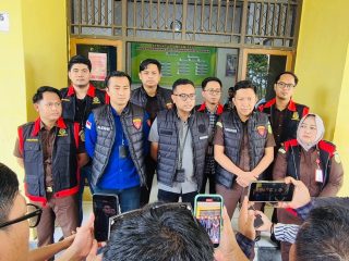 Dugaan Korupsi Dana Sawit Rp7,5 Miliar, Kejari Kolaka Geledah Kantor Dinas Perkebunan dan Peternakan