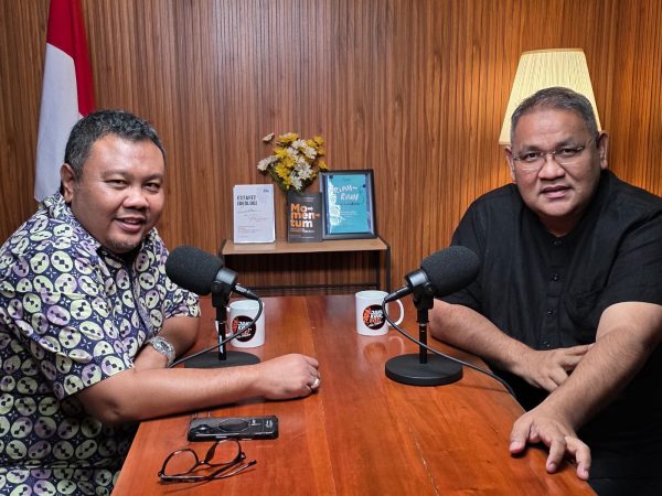 Akun Instagram Di-Sleding, Ketum JMSI Murka : “Jangan Coba-coba Bungkam Hendri Satrio!”