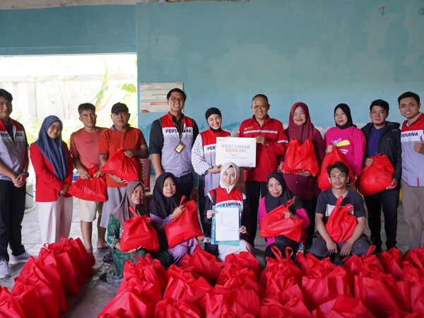 Pertamina Patra Niaga Regional Sulawesi Berbagi Kebahagiaan Iduladha Melalui Program Pertamina Berkah