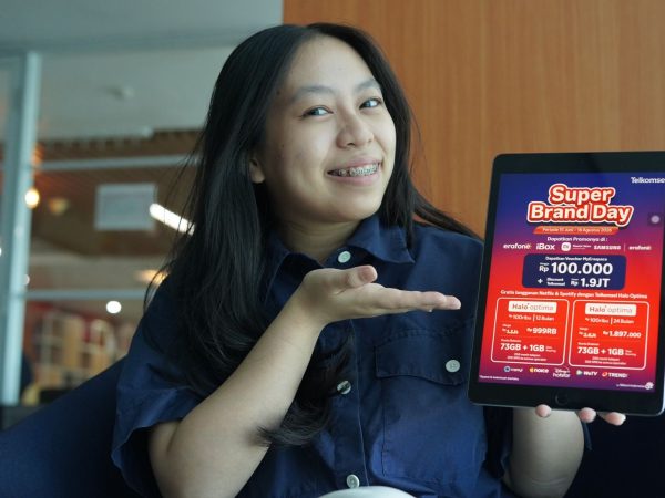 Gelar Super Brand Day, Telkomsel dan Erajaya Tebar Diskon hingga Rp1,9 Juta di Indonesia Timur