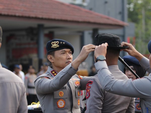 Kapolda Irjen Pol Himawan Bayu Aji  Cek Kesiapan Ratusan Personel Brimob Sulawesi Tenggara, Ada Apa?