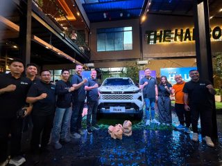 Lebih Tangguh dan Bertenaga, Toyota Resmi Luncurkan New Hilux Generasi Ke-9 dan Varian EV