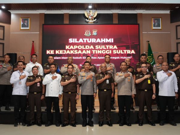 Perkuat Sinergi Penegakan Hukum, Kapolda Sultra Silaturahmi ke Kejaksaan Tinggi Sultra