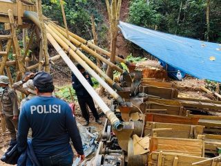 Polda Sultra Amankan Puluhan Mesin Olah Emas Ilegal di Bombana