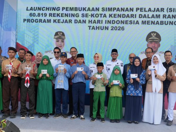 Kendalikan Peredaran Uang, BI Sultra Ajak Pelajar di Kendari Tabung Uang Koin dan Lusuh Lewat Program KEJAR