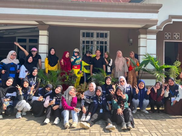 Kelurahan Lepo-lepo Kendari Gelar Senam Bersama dan Pemeriksaan CKG Gratis