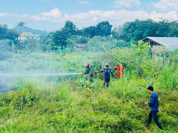 Puntung Rokok Picu Kebakaran Lahan di Belakang Pasar THR Kendari