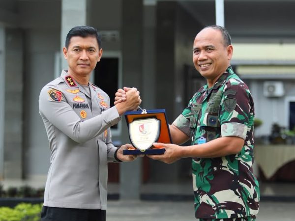 Kapolda Sultra Sambangi Lanud Halu Oleo, Tegaskan Sinergi TNI-Polri Jaga Stabilitas Keamanan