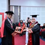 Berangkat dari Pengalaman Tangani Pascabencana, Helen Dias Andhini Raih Doktor Cumlaude dengan IPK 4,00