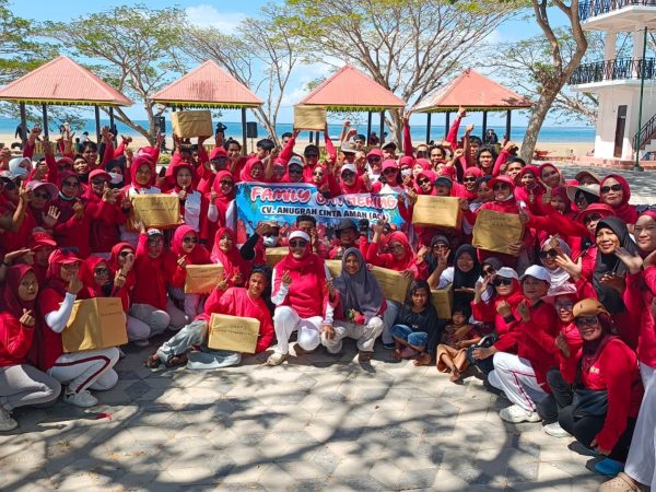 Pererat Silaturahmi dan Soliditas Karyawan, CV ACA Gelar Family Gathering di Pantai Nambo
