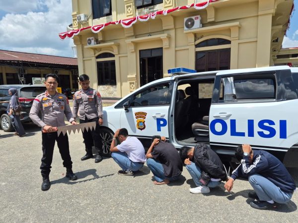 Bubar Upacara HUT ke-81 RI, Pelajar di Kendari Malah Tawuran dan Bawa Golok Sisir