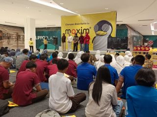 Dorong Literasi Digital dan Bahasa Generasi Muda, Maxim Sukses Gelar Maxim Quiz: English Brain di Kendari
