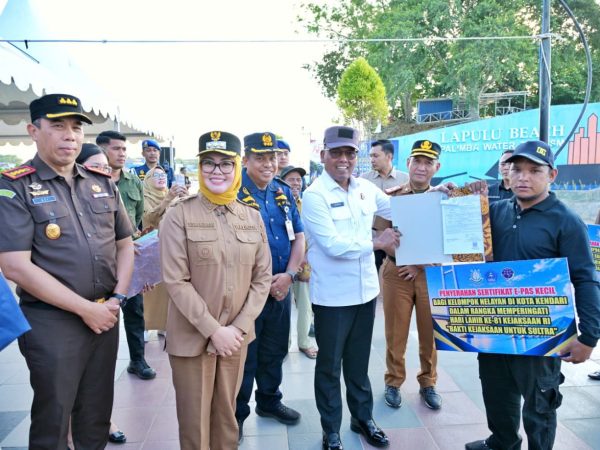 27 Nelayan di Kendari Terima Sertifikasi e-Pas Kecil