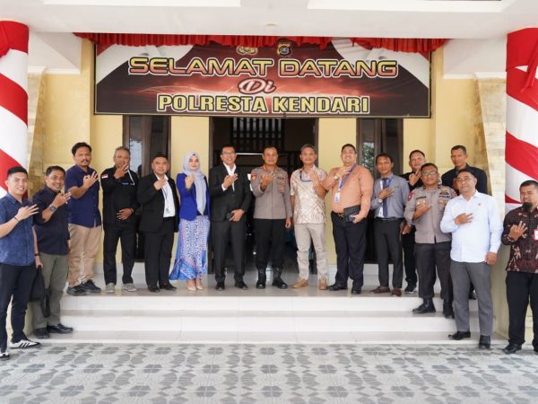 Kapolresta Kendari Terima Kunjungan Silaturahmi DPD Peradi Profesional Kota Kendari