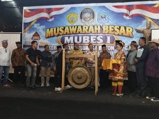 Sekda Baubau Buka Mubes I Kerukunan Keluarga Buteng: Tonggak Sejarah Perkuat Silaturahmi Sara Patanguna