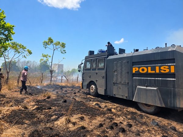 Karhutla di Lantari Jaya Bombana Meluas, Polsek Kerahkan Water Cannon untuk Padamkan Api