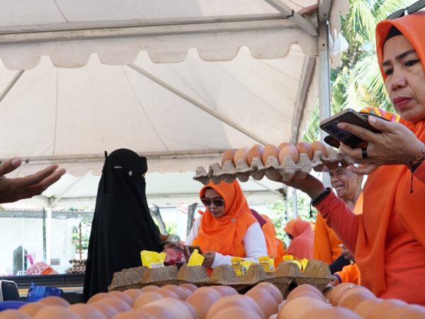 Bantu Warga, TVRI Sultra Bersama Pemkot Kendari Gelar Gerakan Pangan Murah