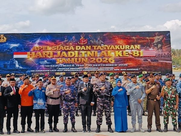 Danlanal Kendari Ajak Prajurit Hadapi Tantangan Maritim Modern di Peringatan Hari Jadi ke-81 TNI AL