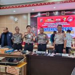 Polda Sultra Amankan 11 Orang dalam Operasi Pemberantasan Narkoba di Kampung Salo