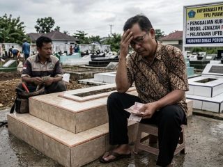 Warga Kota Kendari Curhat Soal “Jasa” Makam di TPU Puuwatu, Ini Penjelasan Dinas